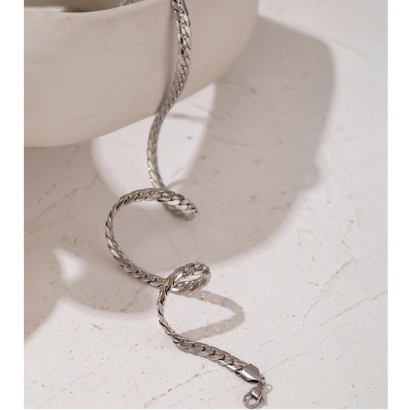 New 18K White Gold Plated Braided Snake Chain Necklace - Picture 3 of 4